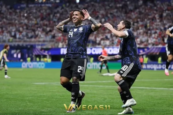 England vs Argentina FIFA World Cup 2026 semi-final full-time score 1-2 with goal scorers and match stats.