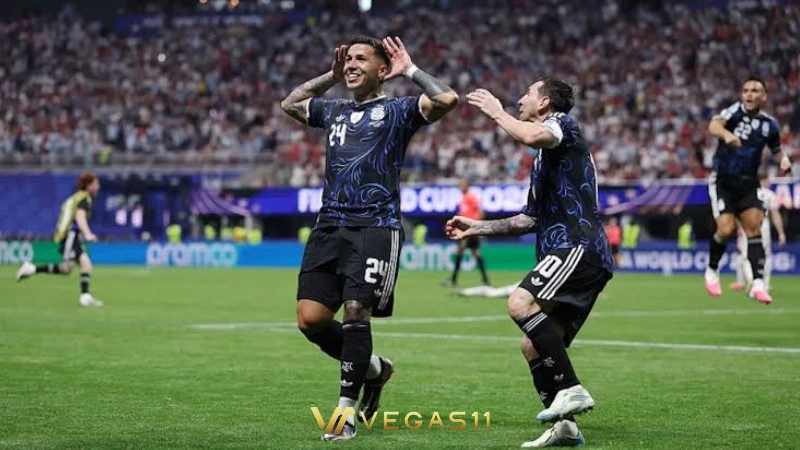 England vs Argentina FIFA World Cup 2026 semi-final full-time score 1-2 with goal scorers and match stats.